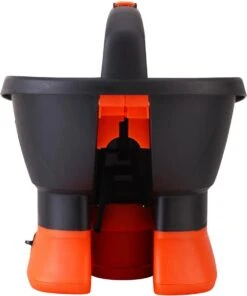 FUXTEC Strooier - Universele Handstrooier - Zoutstrooier - Kunstmeststrooier - Werkt Op Batterijen (geleverd Zonder Batterij) - FX-US270 11 FUXTEC Strooier - Universele Handstrooier - Zoutstrooier - Kunstmeststrooier - Werkt Op Batterijen (geleverd Zonder Batterij) - FX-US270 -Tuin- En Buitenwinkels 1002x1200 5