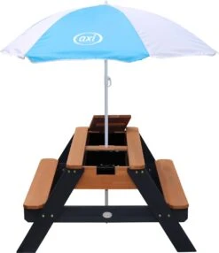 AXI Nick Zand & Water Picknicktafel In Antraciet/Bruin - Parasol Blauw/Wit - Picknick Tafel Voor Kinderen Van Hout -Tuin- En Buitenwinkels 1038x1200