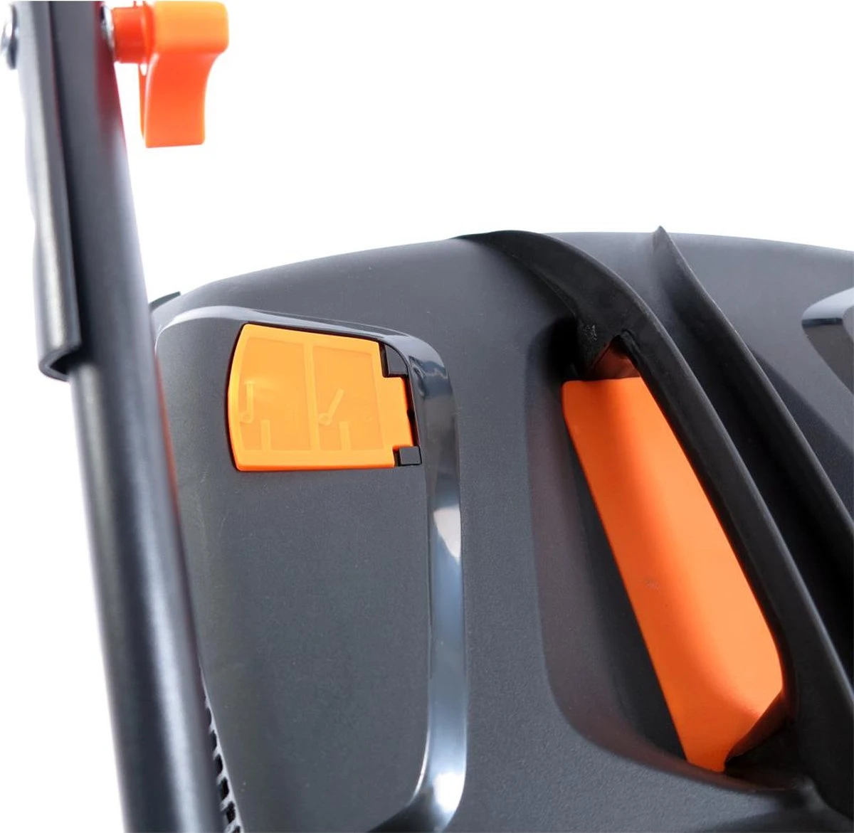 FUXTEC Grasmaaier Benzine - 46cm - Zelfrijdend / Zelftrekkend / Achterwielaandrijving - Mulchfunctie - Opvangbak 50L - FX-RM4646 8 FUXTEC Grasmaaier Benzine - 46cm - Zelfrijdend / Zelftrekkend / Achterwielaandrijving - Mulchfunctie - Opvangbak 50L - FX-RM4646 - Afbeelding 6