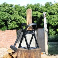 Lighted Lifestyle™| Houtklover Voor Aanmaakhout Incl. Kloofhamer - Houtsplijter - Houtkliever - Snel Haardhout - Gietijzer - Incl. Schroeven -Tuin- En Buitenwinkels 1200x1200 1035