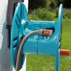 GARDENA - Wandslanghouder 60 Met Slanggeleider - Slanghouder - Maximale Capaciteit 60 Meter -Tuin- En Buitenwinkels 1200x1200 1099