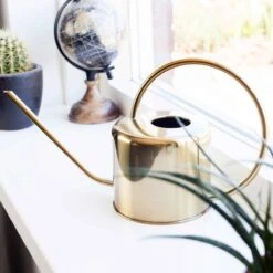 Kikkerland Vintage Gieter - Plantengieter Voor Binnen - Goud - 1,2L - Retro - Metaal -Tuin- En Buitenwinkels 1200x1200 1140