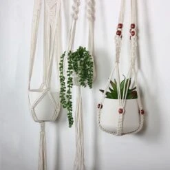4 Stuks Plantenhangers - Boho Handgeweven Katoen Hangpot Voor Binnen/Buiten - Bloempot Met Kralen - Macramé Touw/Koord Hangplant Houder - Bohemian Wandhanger Decoratie - Verticale Tuin Plant Hanger Bloempothouder Planthanger Wit -Tuin- En Buitenwinkels 1200x1200 1435