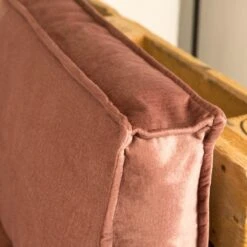 2L Home & Garden Rugkussen Velvet Oud Roze - 120 X 40cm -Tuin- En Buitenwinkels 1200x1200 614