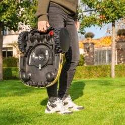 Powerplus POWXG6305 Robotmaaier - 18V - Voor Gazons Tot Ca. 500m² - Maaibreedte 180mm - Incl. Laadstation En Accessoires -Tuin- En Buitenwinkels 1200x1200 891