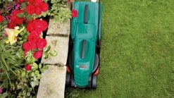 Bosch ARM 32 Grasmaaier - 1200 W 13 Bosch ARM 32 Grasmaaier - 1200 W -Tuin- En Buitenwinkels 1200x674 4