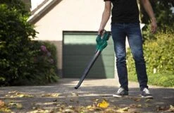 VONROC Accu Bladblazer – VPower 20V – 2 Standen – Max. Blaassnelheid 190km/u – Incl. Accu En Oplader -Tuin- En Buitenwinkels 1200x778 3