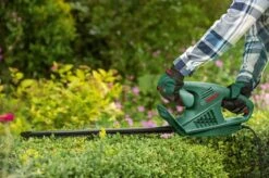 Bosch EasyHedgecut 45 Heggenschaar - Op Snoer - 420 W 14 Bosch EasyHedgecut 45 Heggenschaar - Op Snoer - 420 W -Tuin- En Buitenwinkels 1200x799 39
