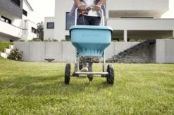 GARDENA Strooiwagen XL Strooikar - 800m2 - 18 Liter 13 GARDENA Strooiwagen XL Strooikar - 800m2 - 18 Liter -Tuin- En Buitenwinkels 1200x799 91