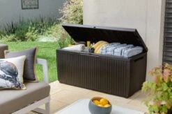 Opbergbox Tuin - Kussenbox Waterdicht - Bruin - Zitbox Kussenbox Voor Buiten - Voor Tuinmeubelen - Tuinkussens - Opberg Tuin - Kussenboxen - XL - Groot - 305 Liter 17 Opbergbox Tuin - Kussenbox Waterdicht - Bruin - Zitbox Kussenbox Voor Buiten - Voor Tuinmeubelen - Tuinkussens - Opberg Tuin - Kussenboxen - XL - Groot - 305 Liter -Tuin- En Buitenwinkels 1200x800 102