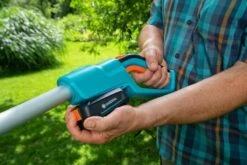 GARDENA - Telescopische Heggenschaar (Zonder Accu) - THS 42/18V P4A - Meslengte 42cm - Tandmes Opening 16mm 18 GARDENA - Telescopische Heggenschaar (Zonder Accu) - THS 42/18V P4A - Meslengte 42cm - Tandmes Opening 16mm -Tuin- En Buitenwinkels 1200x800 306