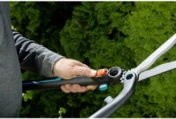 GARDENA - 2 In 1 EnergyCut Heggenschaar - 2.5x Meer Kracht - Totale Lengte 60 Cm -Tuin- En Buitenwinkels 1200x813 2