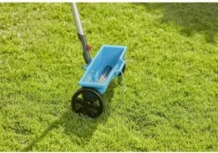 GARDENA Combisysteem Strooiwagen - 40 Cm Strooibreedte - Inhoud 3 Liter - Geschikt Voor 100m² -Tuin- En Buitenwinkels 1200x841 1