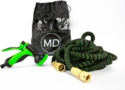 MD-Goods ® Super Sterk Uitrekbare Tuinslang Tot 30 Meter + GRATIS Tas En Koppelstuk - Tuinsproeier - Tuin Besproeien - Waterslang - Sproeikop - Groen - Flexibel Elastisch -Tuin- En Buitenwinkels 1200x865 1