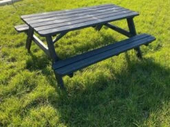Goedkopepicknicktafels.nl | Zwarte XL Picknicktafel | Tuintafel 6 Persoons | Zwart Gespoten Gedroogd Grenen Hout! -Tuin- En Buitenwinkels 1200x899 3