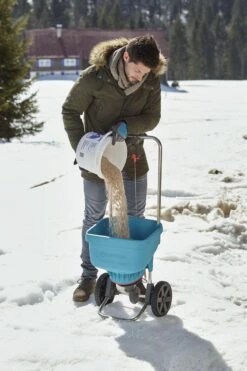 GARDENA Strooiwagen XL Strooikar - 800m2 - 18 Liter 15 GARDENA Strooiwagen XL Strooikar - 800m2 - 18 Liter -Tuin- En Buitenwinkels 799x1200 31