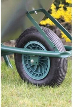 Kruiwagen Wiel 4.00 - 8 Luchtband Lijnprofiel - Asdiameter 20mm -Tuin- En Buitenwinkels 822x1200