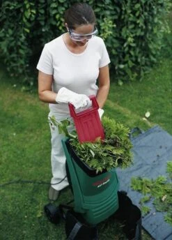 Bosch AXT Rapid 2200 Hakselaar - 2200 W - 90 Kg/u -Tuin- En Buitenwinkels 862x1200